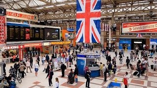 A Walk Through The London Victoria Station London England [upl. by Friday]